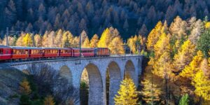 هێڵی شەمەندەفەری ئەلبولا/بێرنینا (The Albula/Bernina Railway Line) سویسرا