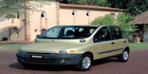 ئۆتۆمبێلی فیات مالتیپلا 1999( 1999Fiat Multipla)