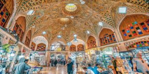 بازاڕی گەورەی تاران؛ بنکەی ئابووری یان ڕۆشنبیری؟