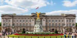 کۆشکی باکینگهام (Buckingham Palace)، شوێنی گەشتیاری لە ئینگلتەرا