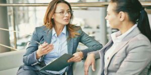 چۆن ڕەخنەی بنیاتنەر بکەین؟