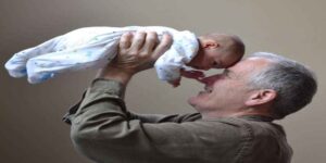 یاریکردن لەگەڵ منداڵان، بۆ ڕێگری لە نەخۆشی ئەلزەهایمەر