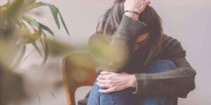 10 ڕێگەی کاریگەر بۆ چارەسەرکردنی هەستی کەموکورت